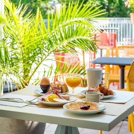 Comfort La Beaujoire 3* Nantes