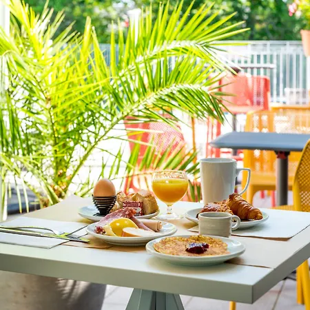 Comfort La Beaujoire 3*