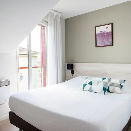 Comfort La Beaujoire فندق