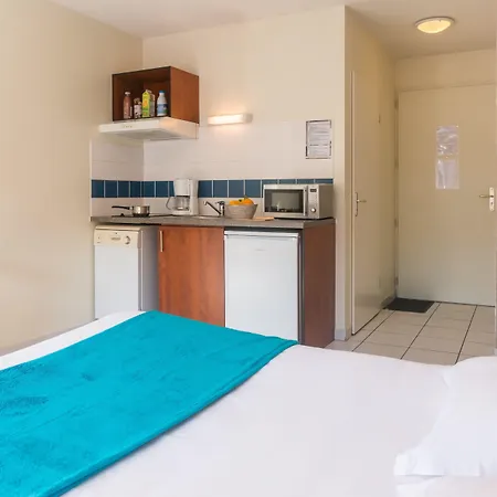 Comfort La Beaujoire Lägenhetshotell Nantes